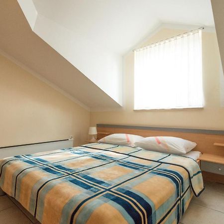 Apartman Nena Turanj Ngoại thất bức ảnh