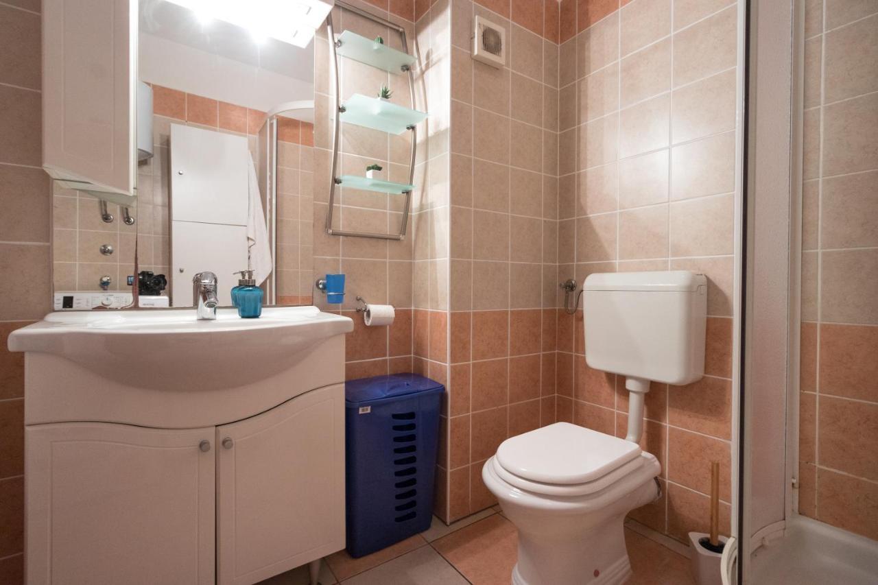 Apartman Nena Turanj Ngoại thất bức ảnh