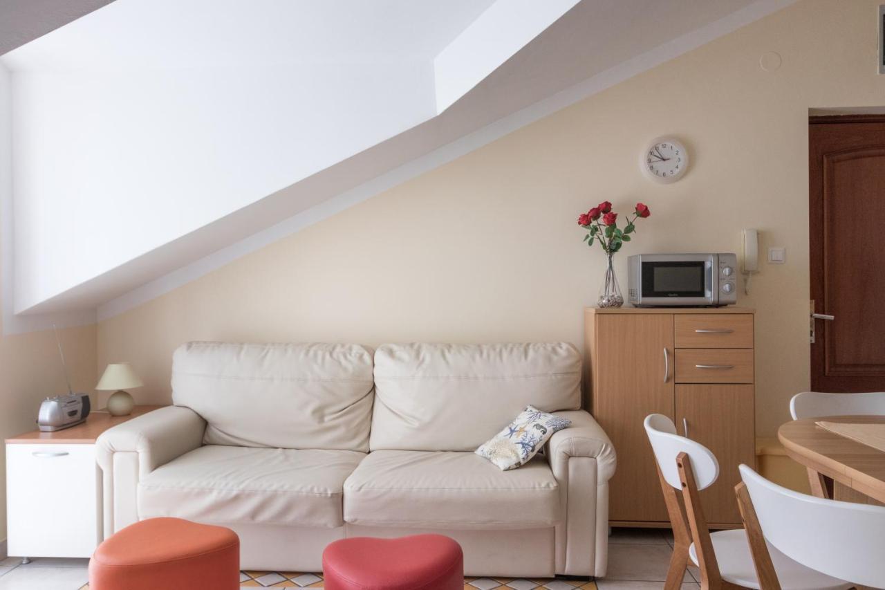 Apartman Nena Turanj Ngoại thất bức ảnh