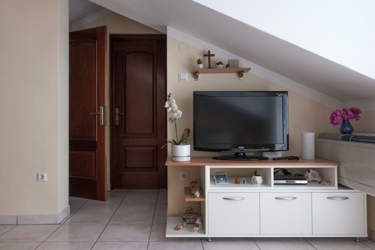 Apartman Nena Turanj Ngoại thất bức ảnh