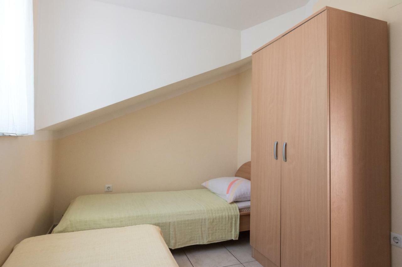 Apartman Nena Turanj Ngoại thất bức ảnh